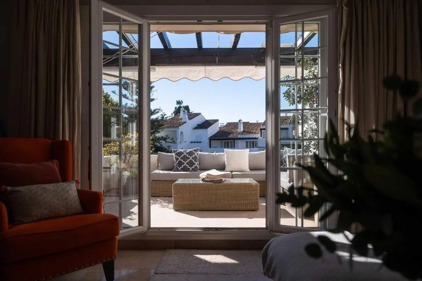 Apartment 3 Bedroom Retreat Puente Romano Marbella Spain
